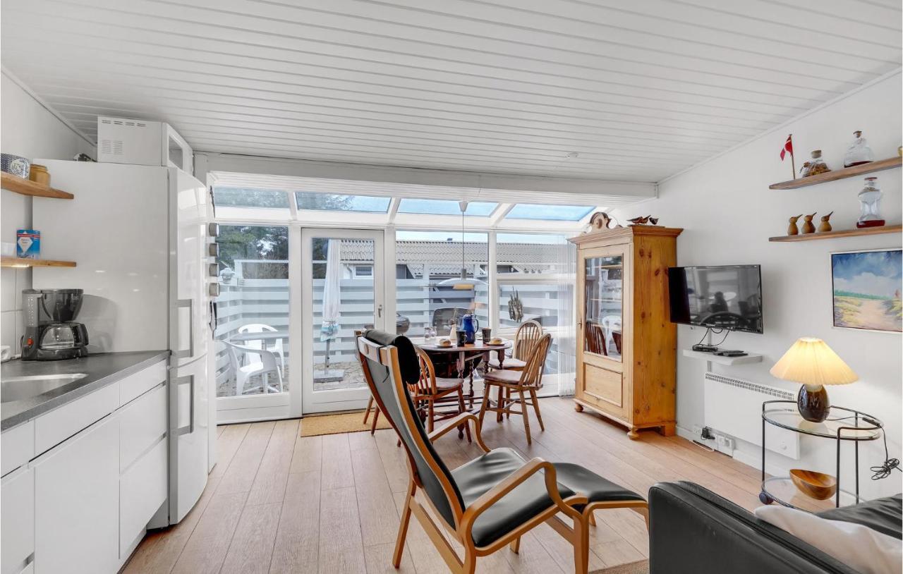 Pet Friendly Home In Vejers Strand With Kitchen Eksteriør billede